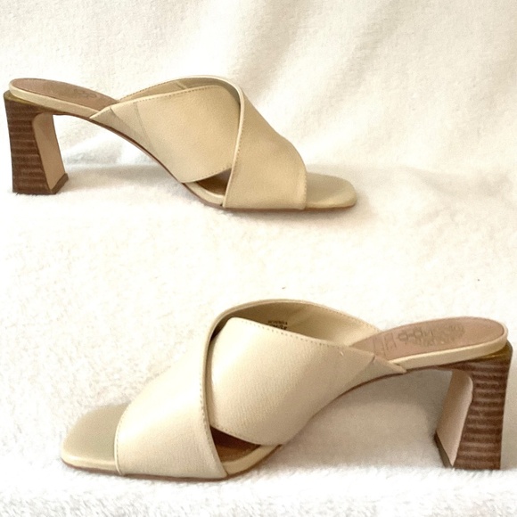 TAN VINCE CAMUTO HEMILA LEATHER CROSSOVER SLIP ON BLOCK HEEL SANDAL SZ 7.5M/38 - Picture 2 of 13